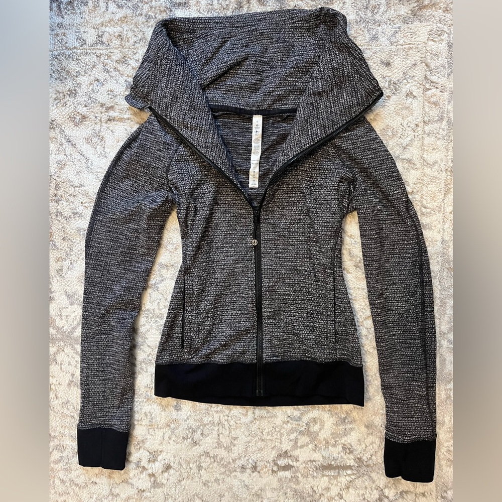Lululemon Cropped Define Jacket Luon